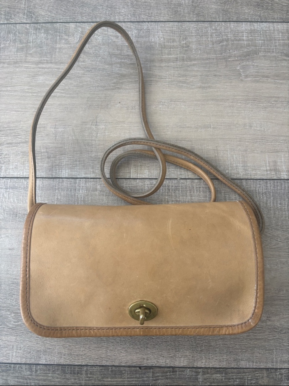 Vintage Coach Dinky Bag